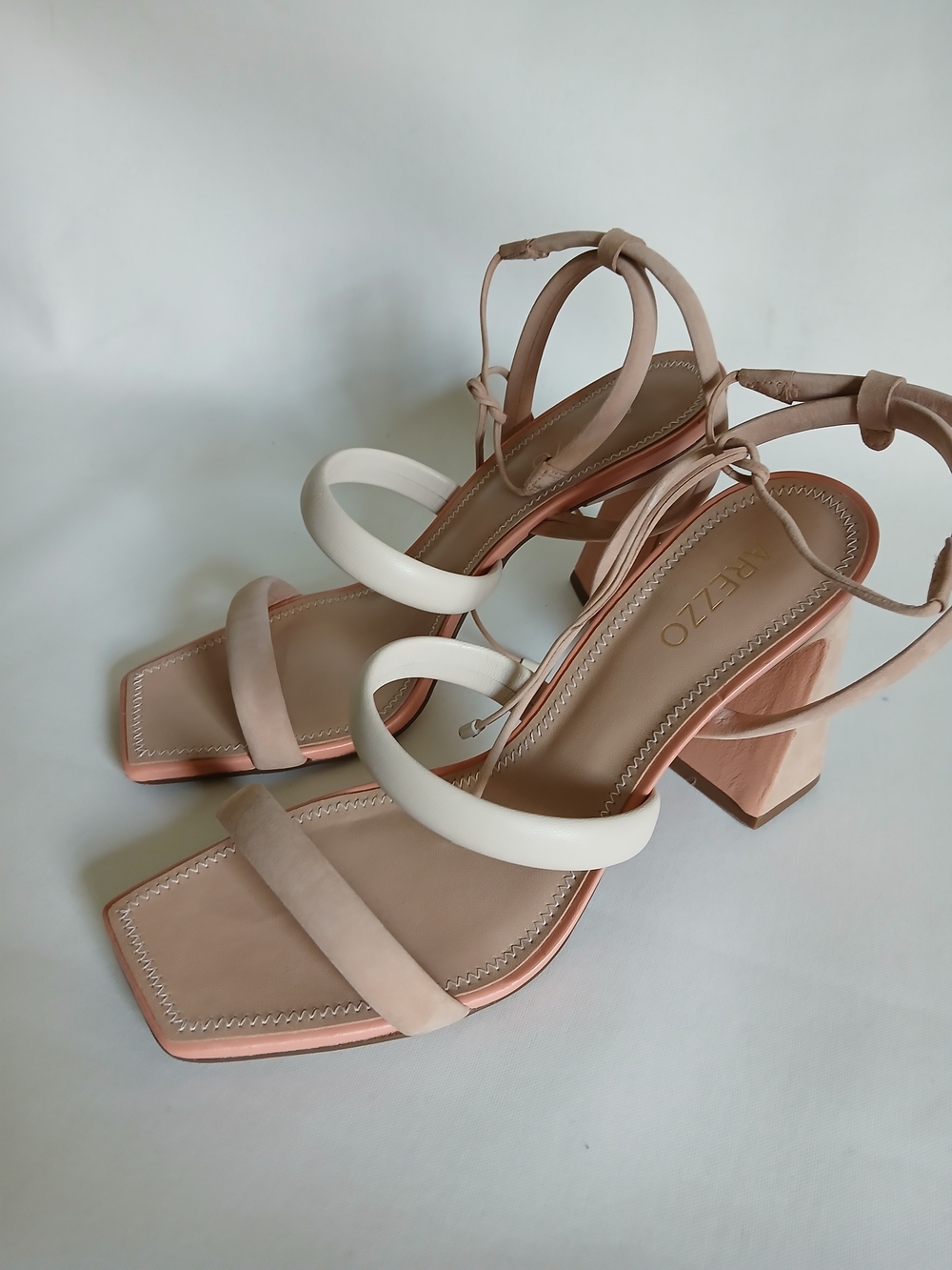 Arezzo Women's Two-Tone Block Heel Open Toe Shoes Sz8M in Nude & Ivory Ankle Tie - Picture 11 of 16